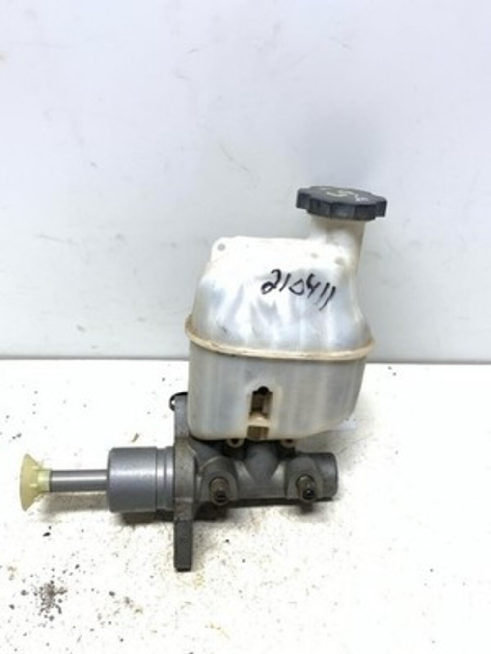 Automotive Brake Master Cylinder Reservoir